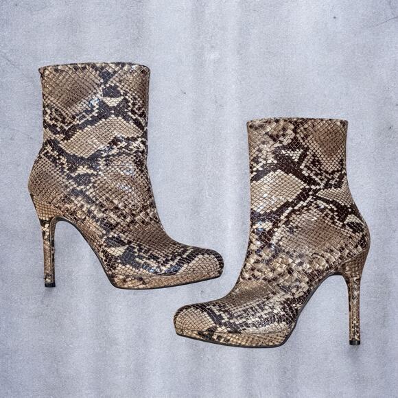 Stuart Weitzman Y2K Apollo Snakeskin Heeled Bootie Women’s 6 - Picture 5 of 10